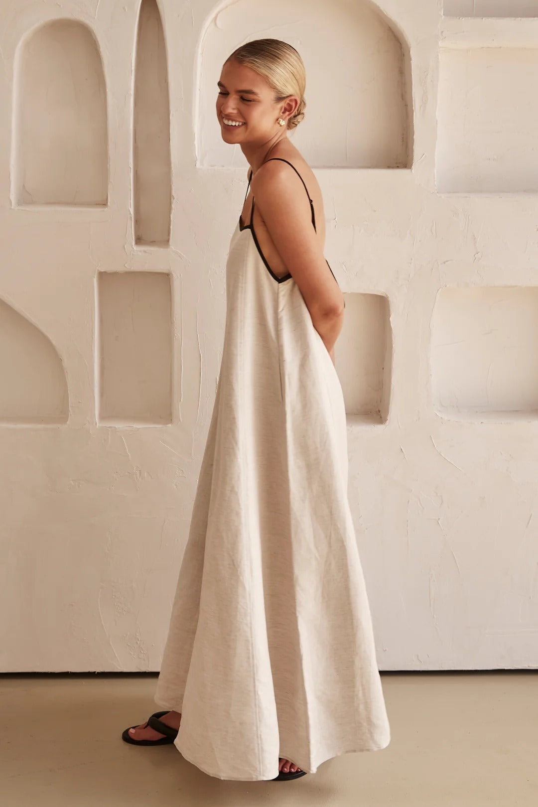 Sophia - Kontrast Leinen Maxikleid