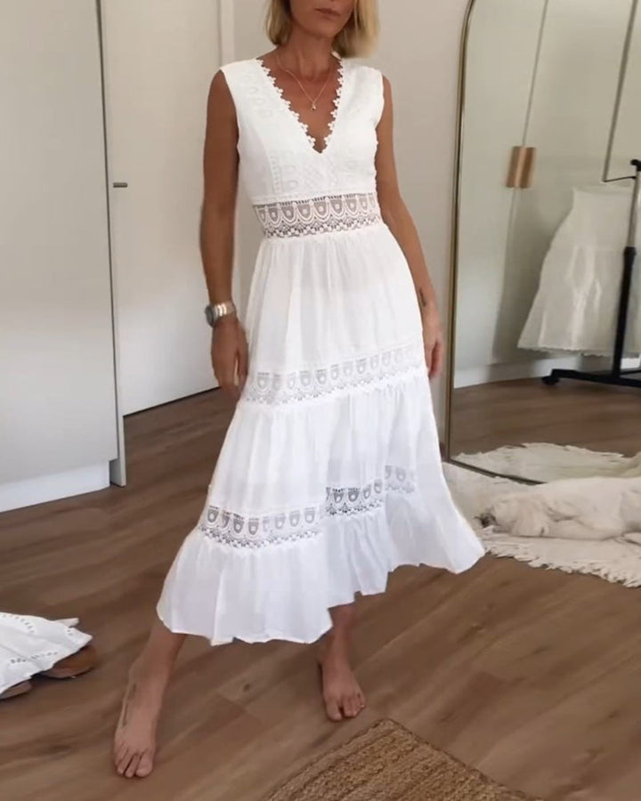 Luna | Kleid mit V-Ausschnitt und Spitze