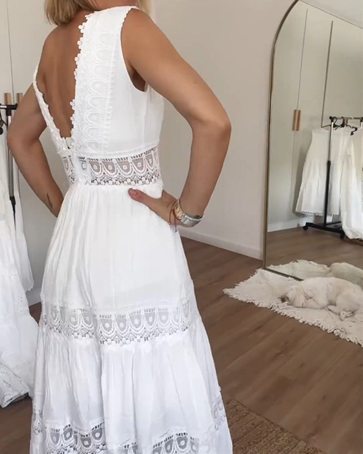 Luna | Kleid mit V-Ausschnitt und Spitze