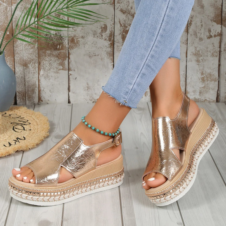 Nora - Sandalen met Sleehak
