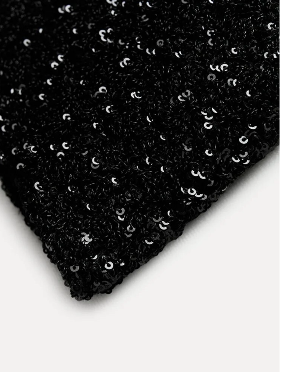 Sure! Here are a few variations with different names:

1. **Sophie - Glamour Kleid**
2. **Isabella - Glamour Kleid**
3. **Mia - Glamour Kleid**
4. **Olivia - Glamour Kleid**
5. **Emma - Glamour Kleid**
6. **Ava - Glamour Kleid**
7. **Charlotte - Glamour K