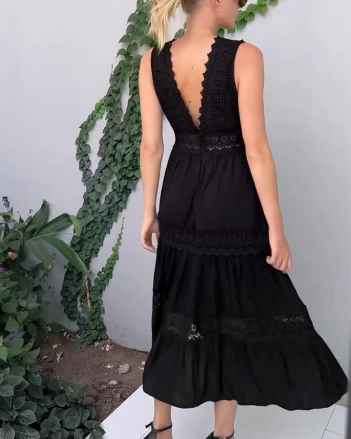 Luna | Kleid mit V-Ausschnitt und Spitze