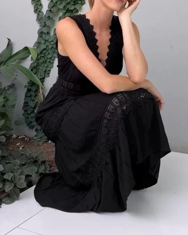 Luna | Kleid mit V-Ausschnitt und Spitze