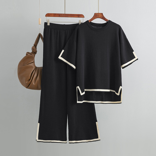 Mariana – Zweiteiliges koreanisches Outfit aus weichem Stretchmaterial