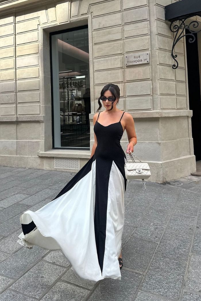 Viara - Gepaneltes Maxikleid