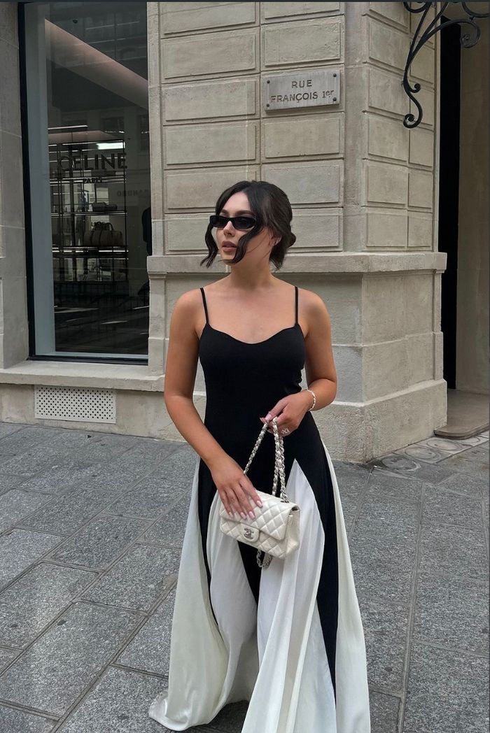 Viara - Gepaneltes Maxikleid