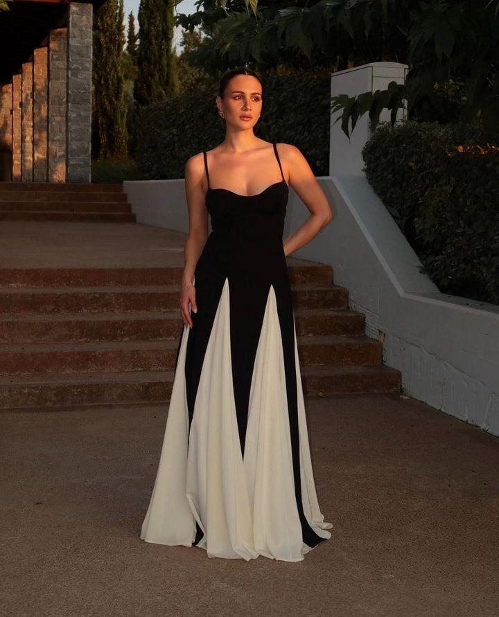 Viara - Gepaneltes Maxikleid