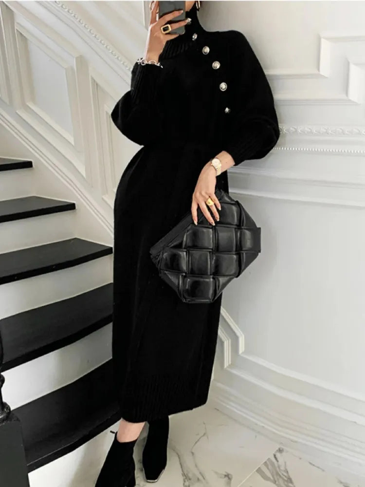 Sure! Here are some options with different women's names:

1. **Sophia - Elegantes Rollkragenkleid**
2. **Isabella - Elegantes Rollkragenkleid**
3. **Olivia - Elegantes Rollkragenkleid**
4. **Emma - Elegantes Rollkragenkleid**
5. **Mia - Elegantes Rollkra
