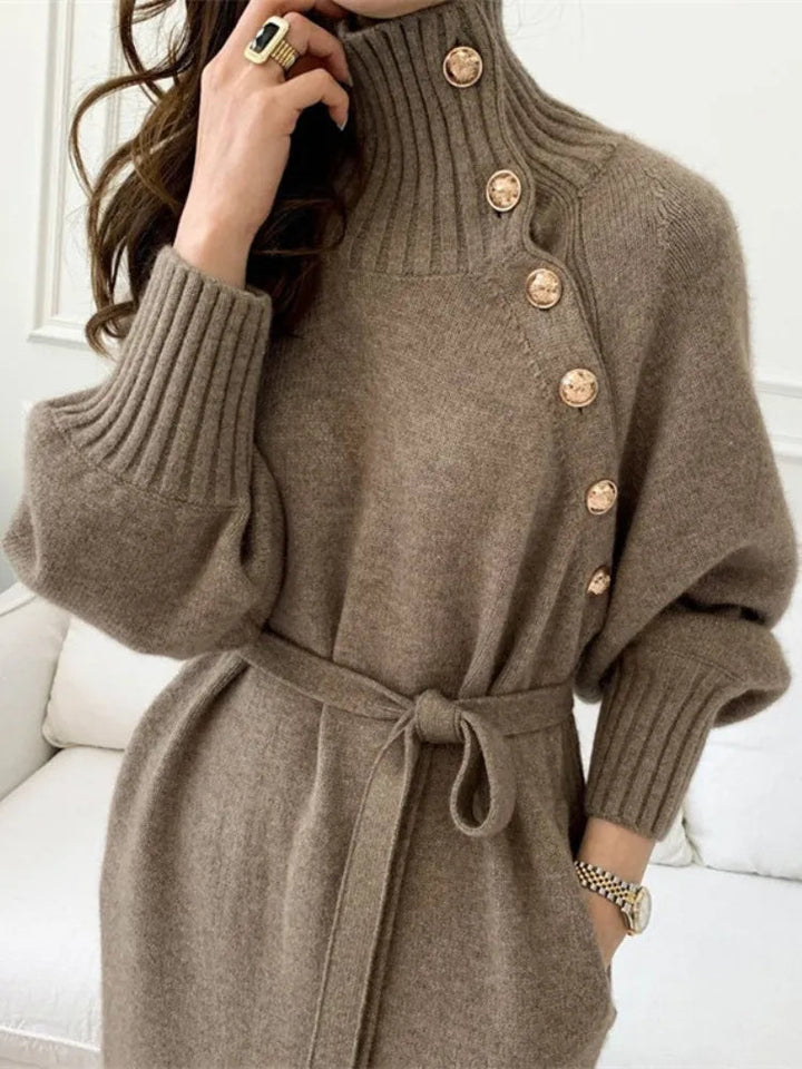 Sure! Here are some options with different women's names:

1. **Sophia - Elegantes Rollkragenkleid**
2. **Isabella - Elegantes Rollkragenkleid**
3. **Olivia - Elegantes Rollkragenkleid**
4. **Emma - Elegantes Rollkragenkleid**
5. **Mia - Elegantes Rollkra