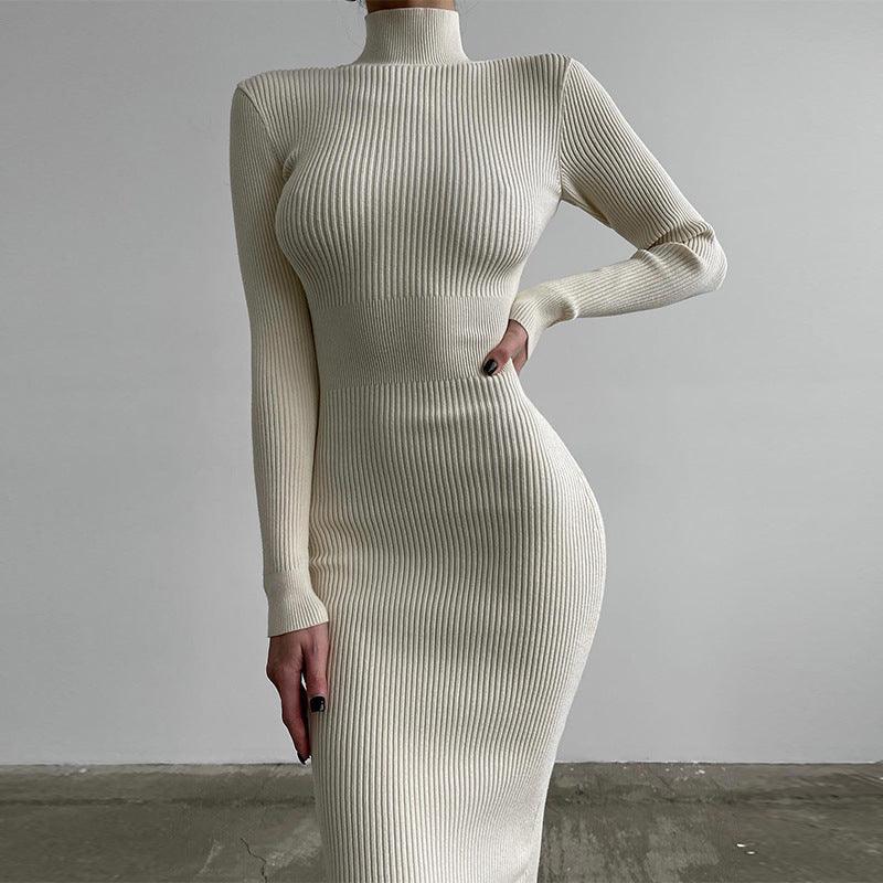Sure! Here are some variations with different women's names:

1. **Sophie - Eleganter Pullover mit hohem Kragen**
2. **Lena - Eleganter Pullover mit hohem Kragen**
3. **Maya - Eleganter Pullover mit hohem Kragen**
4. **Emma - Eleganter Pullover mit hohem