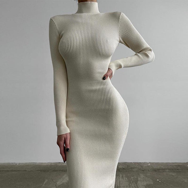 Sure! Here are some variations with different women's names:

1. **Sophie - Eleganter Pullover mit hohem Kragen**
2. **Lena - Eleganter Pullover mit hohem Kragen**
3. **Maya - Eleganter Pullover mit hohem Kragen**
4. **Emma - Eleganter Pullover mit hohem
